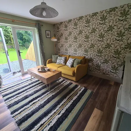 The Drey By Blake View Holidays, A Peaceful Boutique Retreat, 3 Miles From Ennerdale- Small Twin Or King Bed Available Apartment *